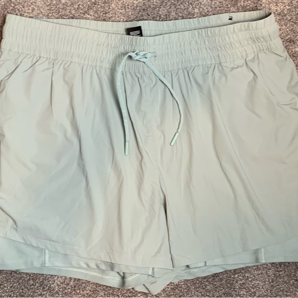 Spyder Women’s running shorts. XL True Sage  green
